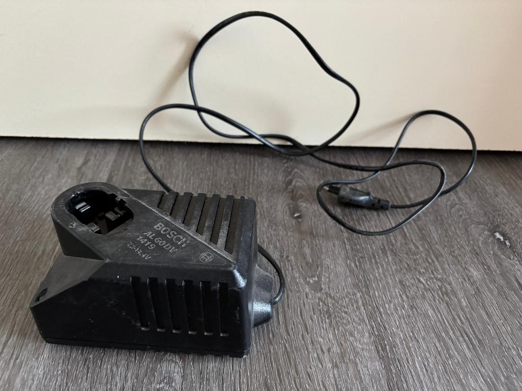 Bosch acculader AL60DV 1419 voor accu's van 7,2 - 14,4V, Ophalen of Verzenden, Gebruikt