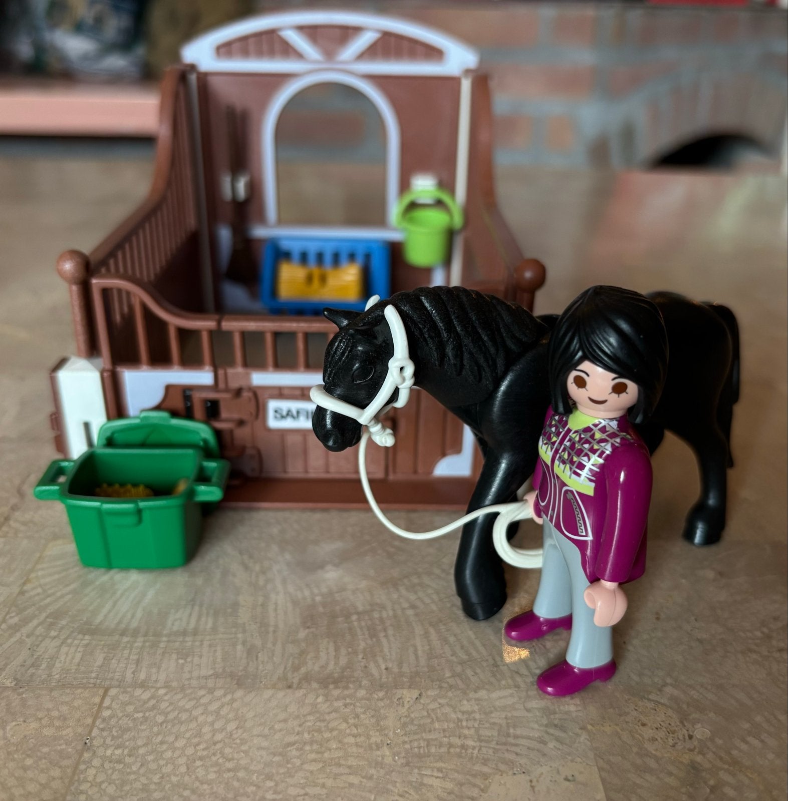 Playmobil paardenstal met poppetje en paard, Kinderen en Baby's, Speelgoed | Playmobil, Gebruikt, Gebouw, Country, Complete set