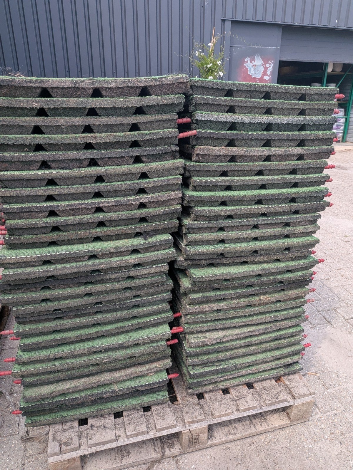 Aanbieding rubberen tegels 50x50x4,5 cm, ., ., ., Opfok