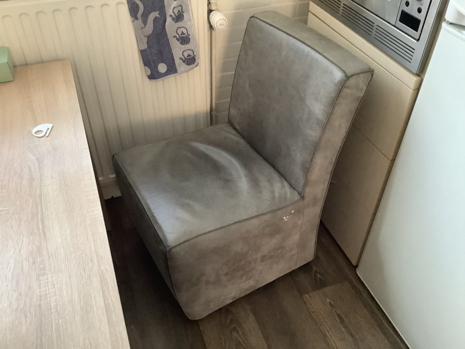 4 koeien Leren eetkamerstoel - Grijs met tafel, Huis en Inrichting, Ophalen, Gebruikt, Leer, Eén