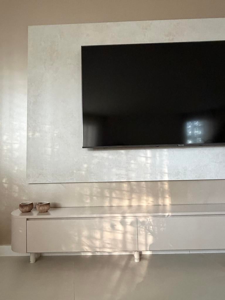 Japandi TV-meubel - Minimalistisch design met warme houttint, Huis en Inrichting, Kasten | Televisiemeubels, Ophalen, Minder dan 50 cm