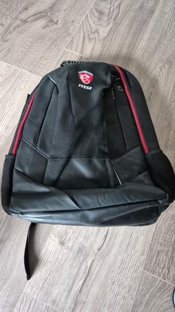 MSI Gaming Laptop Rugzak - Zwart met Rode Accenten, Gebruikt, 25 tot 40 cm, Ophalen of Verzenden, Overige merken