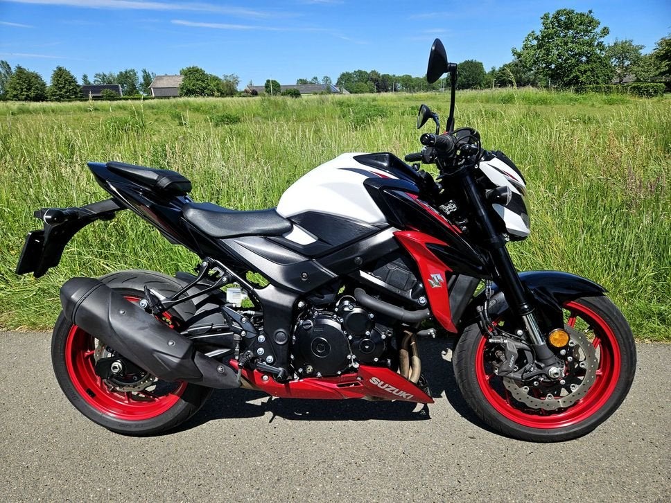 SUZUKI GSX-S 750 ABS TRC GSX750S 12595Km 35Kw  48Pk A2 a2, Motoren, Motoren | Suzuki, 750 cc, SUZUKI, 4 cilinders, Bedrijf