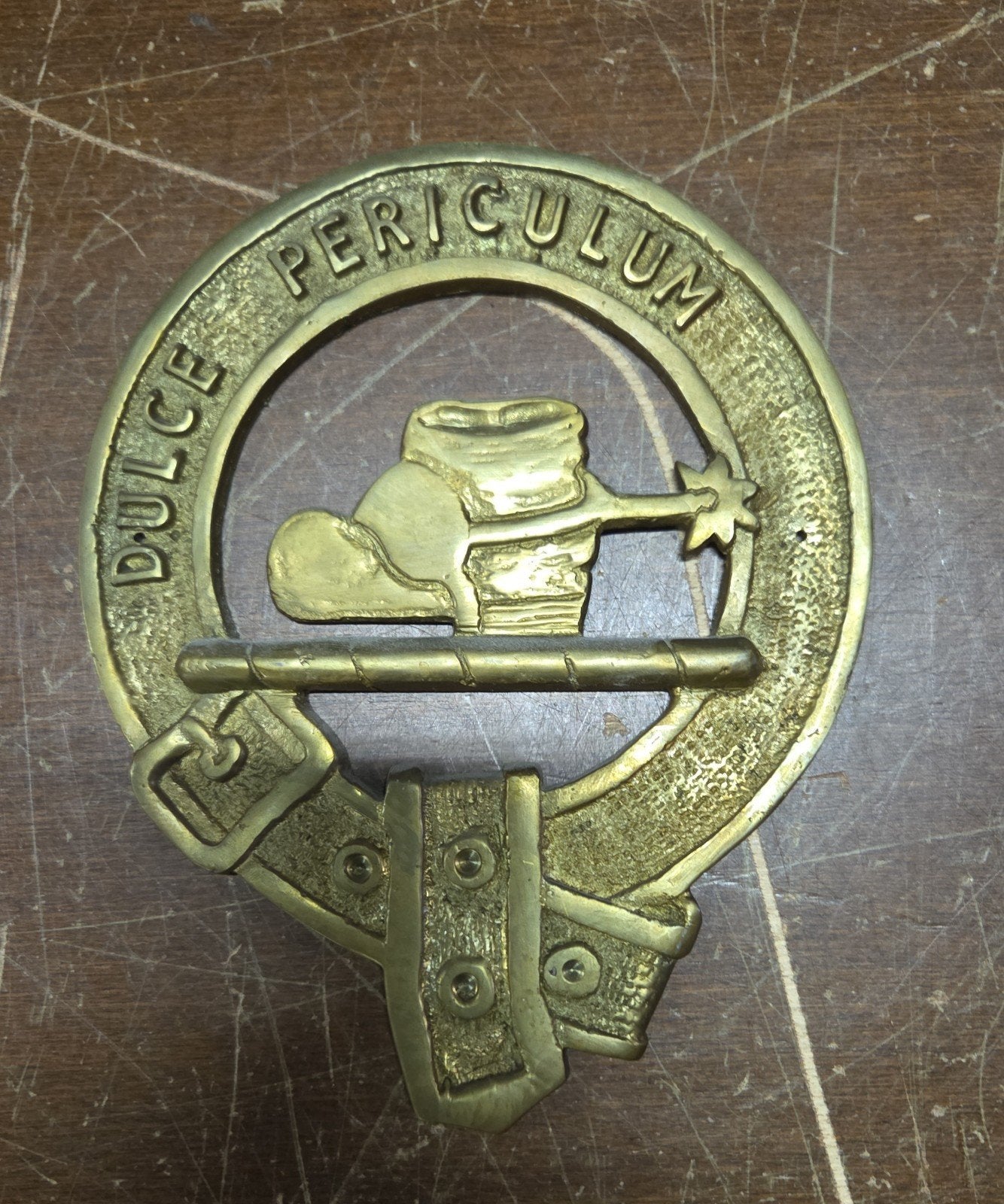 Clan MacAulay messing badge wapenschild Schotland, Overige gebieden, Overige soorten, Ophalen of Verzenden, X