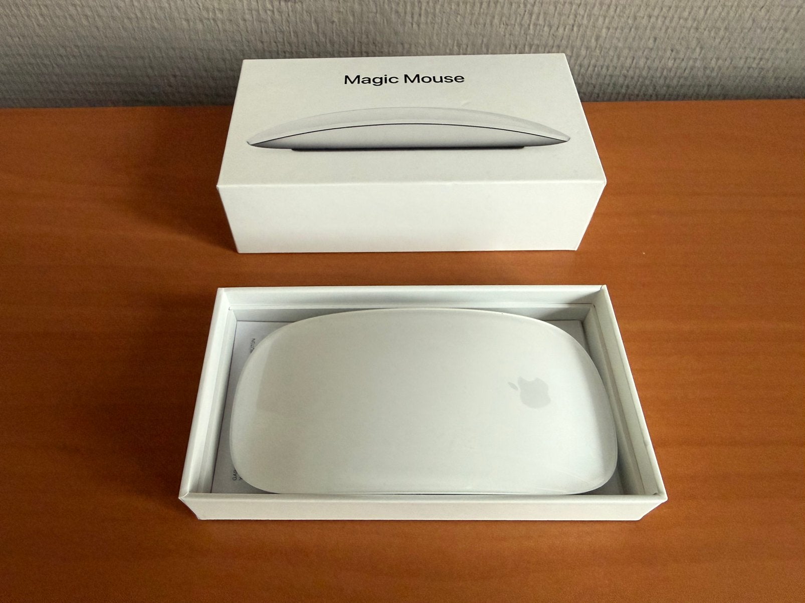 Apple Magic Mouse 2 A1657, Computers en Software, Muizen, Ophalen of Verzenden, Zo goed als nieuw