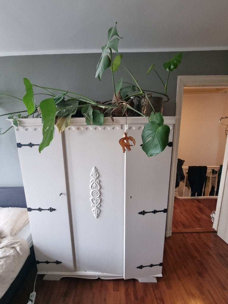 Witte vintage linnenkast, Met deur(en), Gebruikt, 100 tot 150 cm, Eikenhout