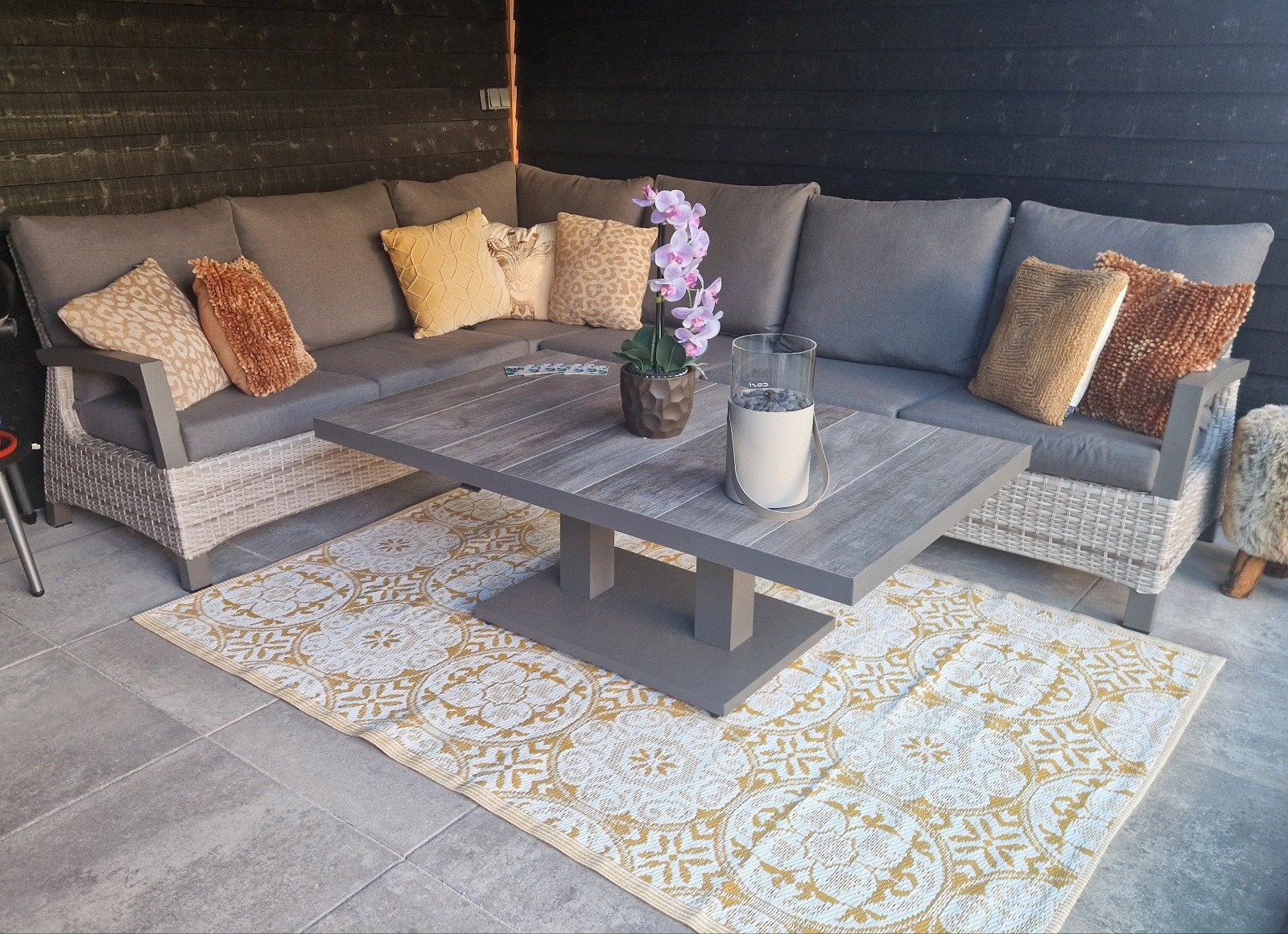Luxe Wicker Loungeset met Salontafel verstelbaar, Ophalen, 6 zitplaatsen, Zo goed als nieuw, Loungeset