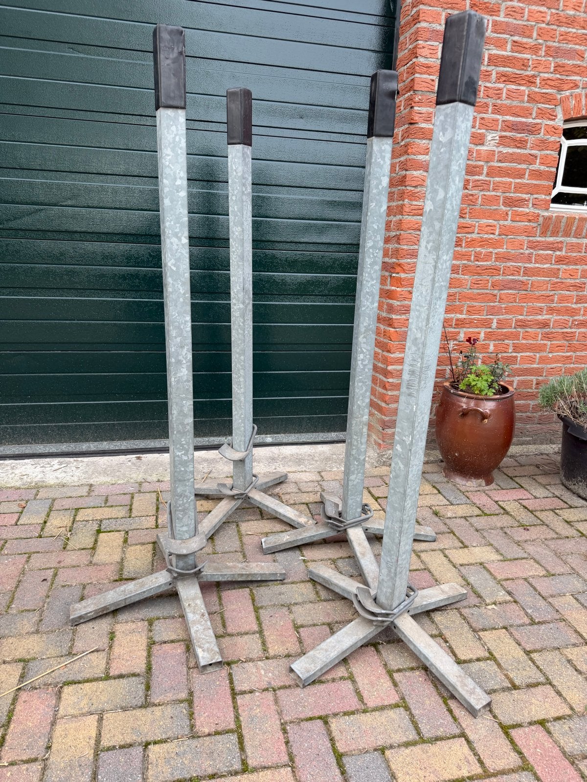Set van 4 gegalvaniseerde springstaanders, Dieren en Toebehoren, Ophalen, Gebruikt