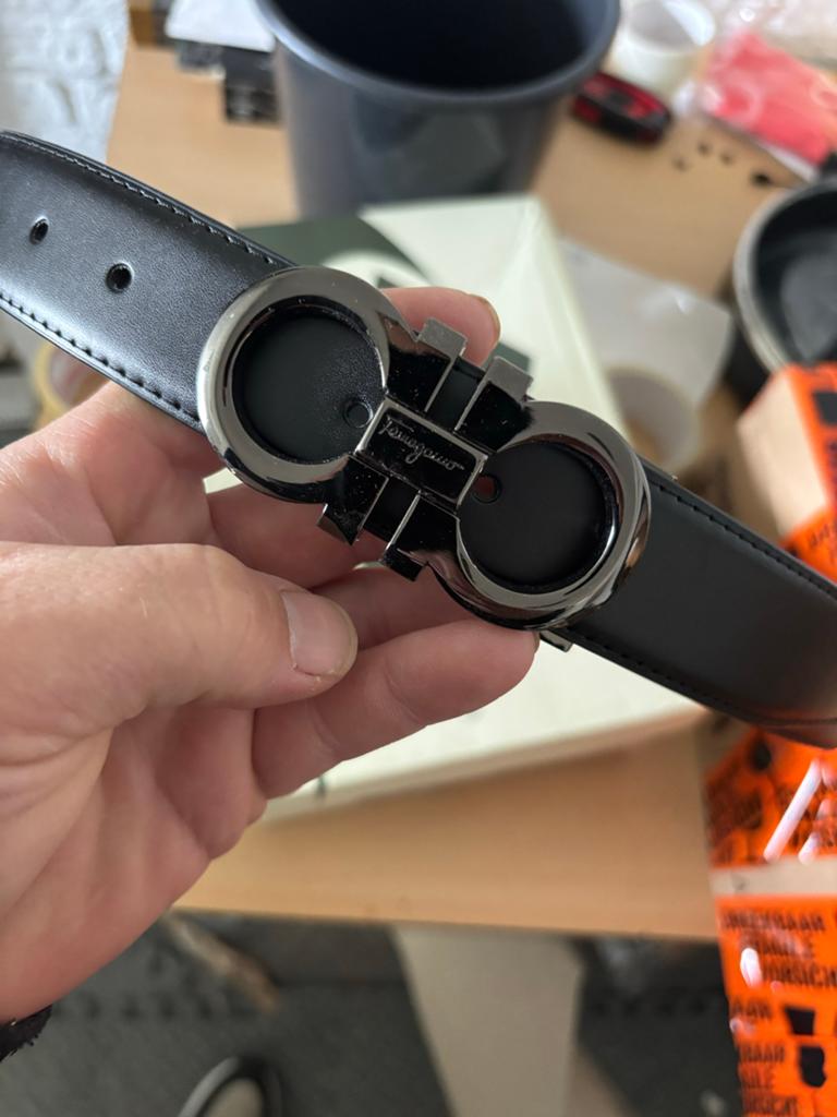 Ferragamo riem - Zwart lederen riem met zilverkleurige gesp, Ophalen of Verzenden, 115 cm of meer, Riem of Ceintuur, Gedragen