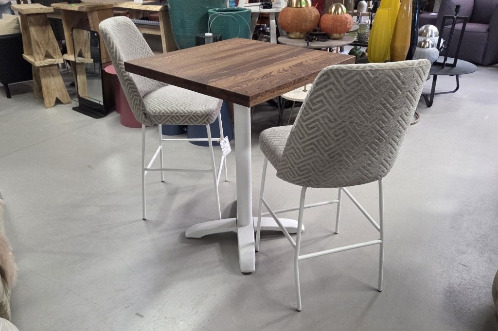 Leuk barset: halfhoge bartafel + 2 barstoelen wit grijs hout, Ophalen, Met voetsteun, 60 tot 90 cm, Zo goed als nieuw