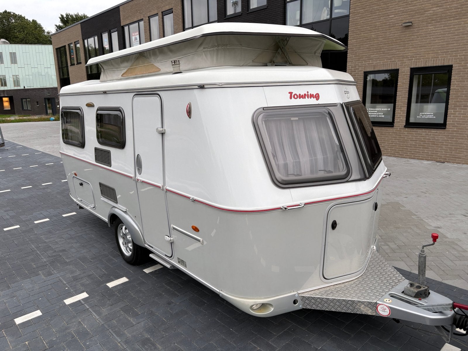 Eriba Touring Troll 550 | 2013 | Bijzonder mooi & fris!, Caravans en Kamperen, Vast bed, Schokbreker, Treinzit, Particulier