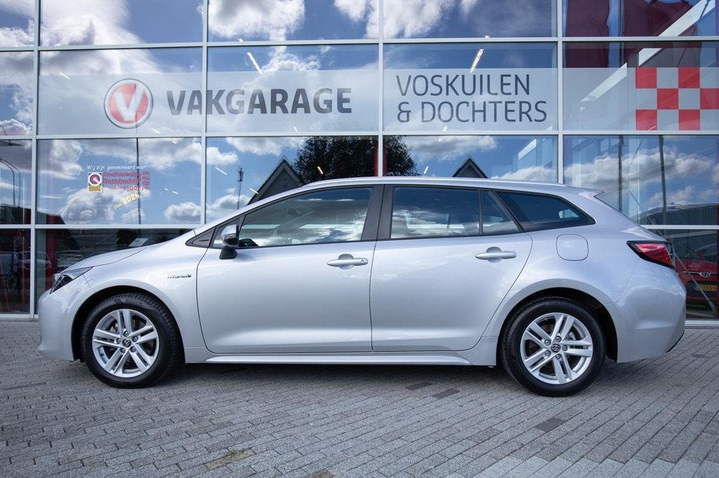 Toyota Corolla Touring Sports 1.8 Hybrid Business | Navi | C, 450 kg, Gebruikt, 750 kg, 4 cilinders