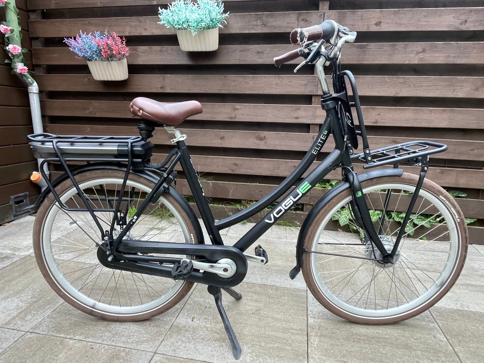 Mooie Vogue E-bike damesfiets rijd heerlijk compleet!, Gebruikt, 51 tot 55 cm, 50 km per accu of meer, Ophalen