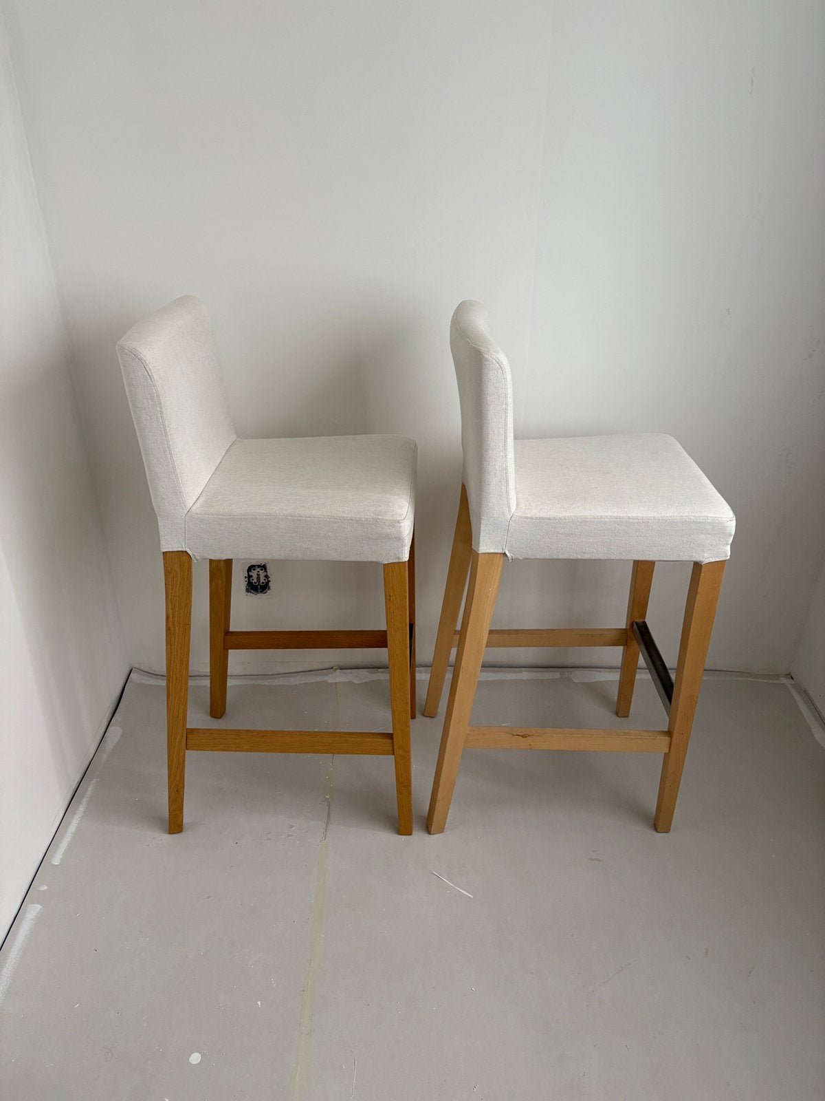 x2 ikea barkruk 75 cm hoog zgan, 2 krukken, Ophalen, Zo goed als nieuw, 60 tot 90 cm