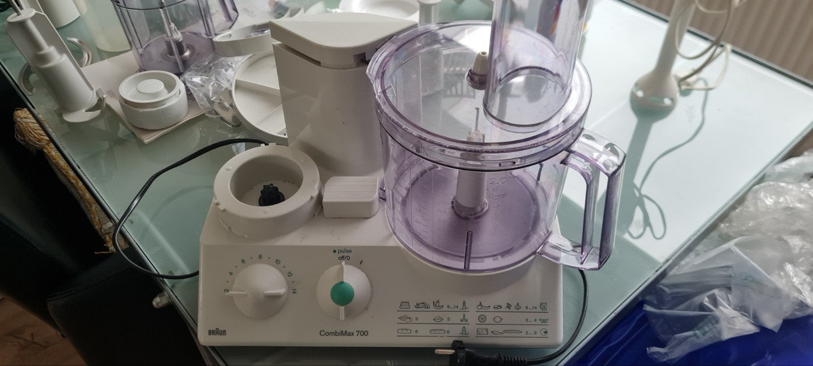 Braun CombiMax 700 Keukenmachine met diverse accessoires, Ophalen, 3 snelheden of meer, Zo goed als nieuw, 2 tot 3 liter
