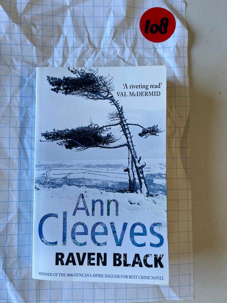 Ann Cleeves - Raven Black (Duncan Lawrie Dagger winnaar), Ophalen of Verzenden, Zo goed als nieuw
