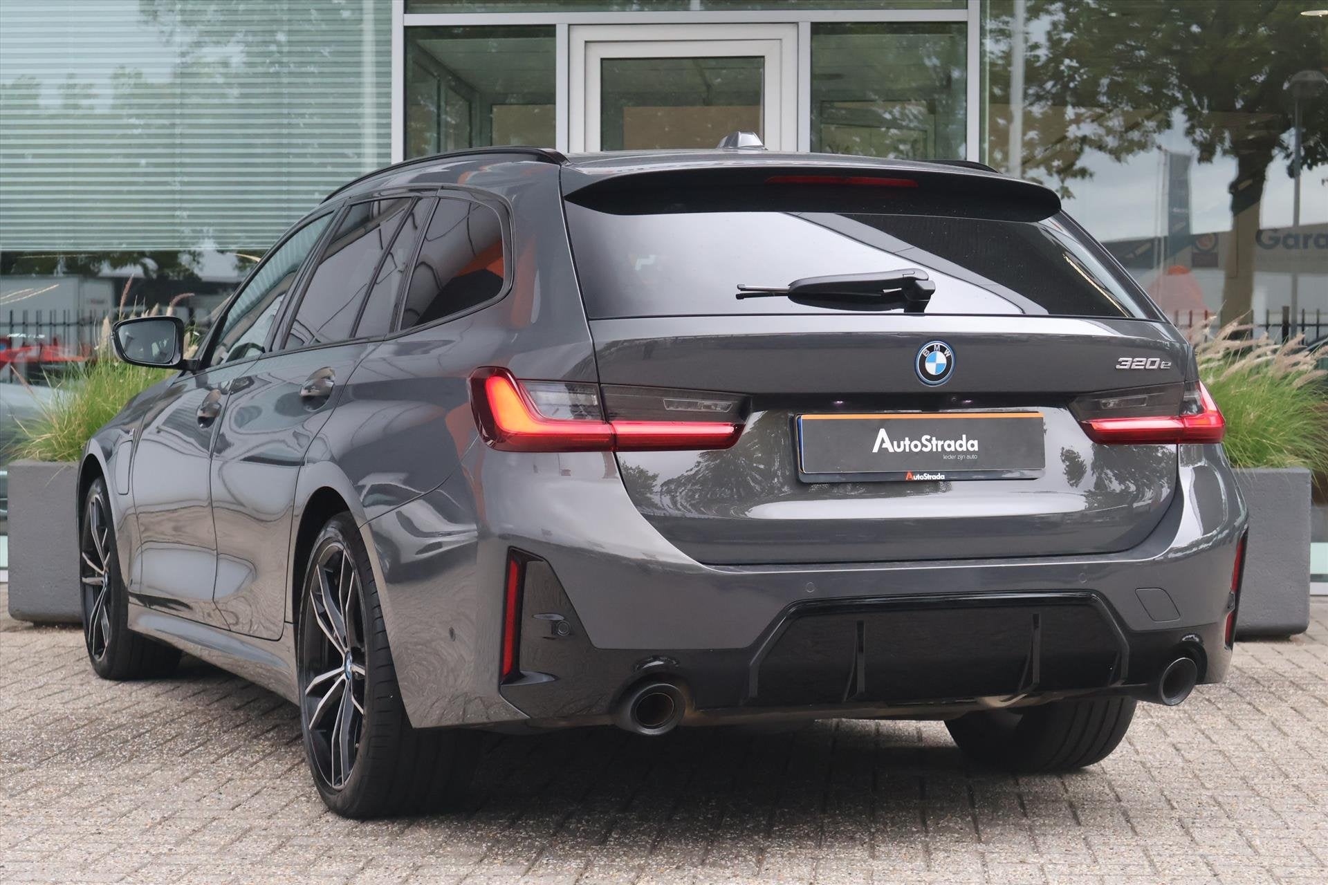 BMW 3-Serie Touring (g21) 320e M-Sport 204pk | Pano | Memory, 1800 kg, Gebruikt, 4 cilinders, Met garantie (alle)