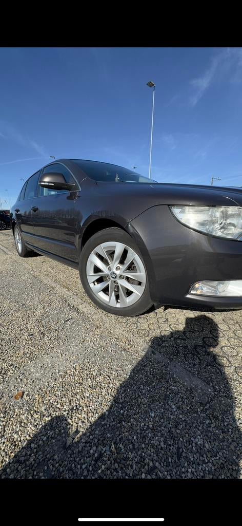 Skoda Superb 1.8 TSI 118KW DSG 2010 Bruin, Auto's, 4 cilinders, 160 pk, 75 €/maand, Particulier