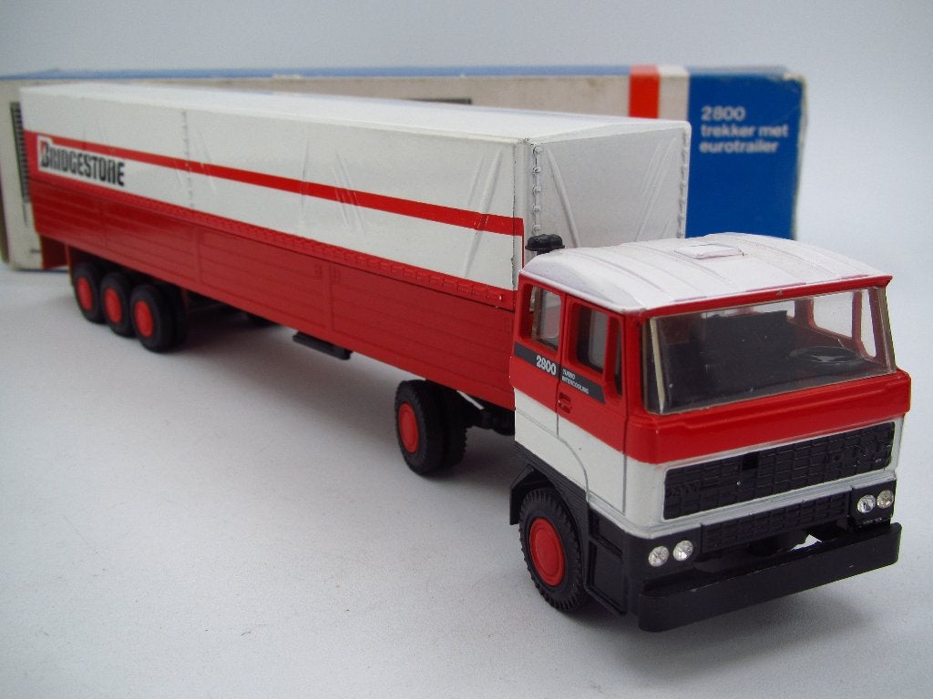 Lion car - DAF 2800 miniatuur '' Bridgestone '' 1:50, Ophalen of Verzenden, Gebruikt, Bus of Vrachtwagen, Lion Toys