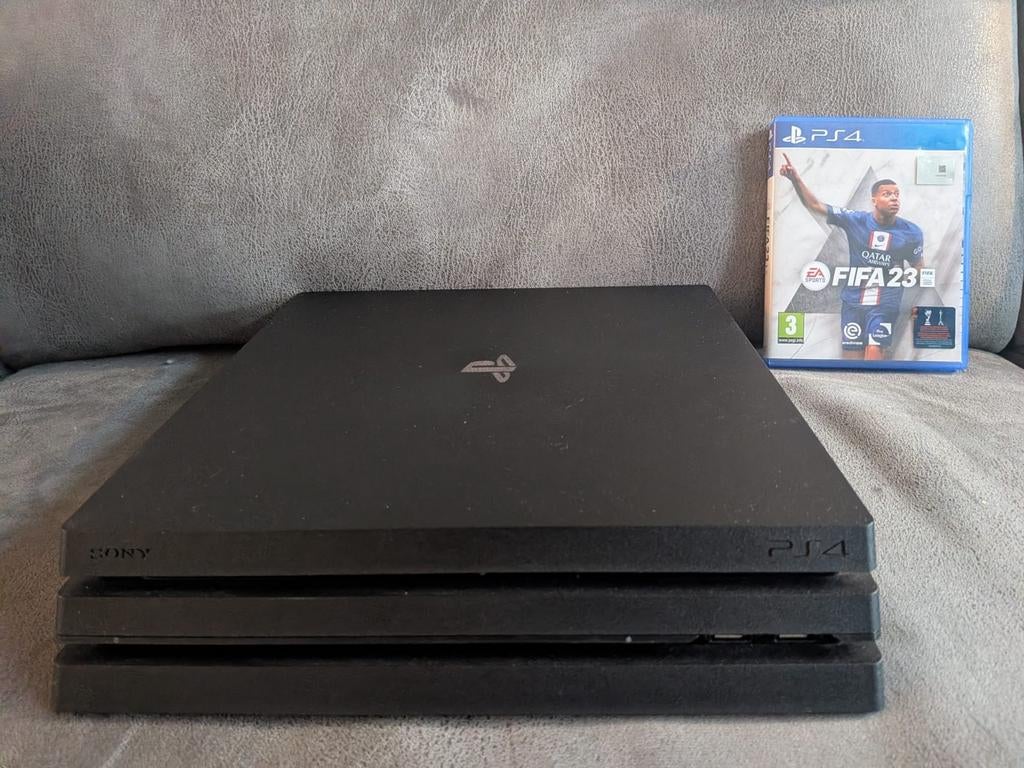 Sony PlayStation 4 Pro 1TB + FIFA 23, Spelcomputers en Games, Spelcomputers | Sony PlayStation 4, Met games, Ophalen of Verzenden