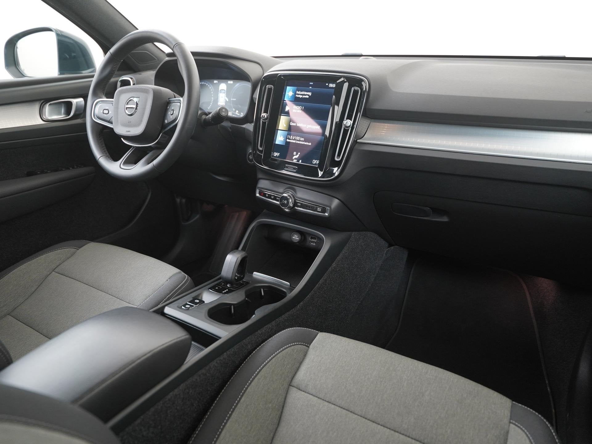 Volvo XC40 1.5 T4 Recharge Inscription Expression | Zondag O, Auto's, Stof, Euro 6, Blauw, Plug-in hybride