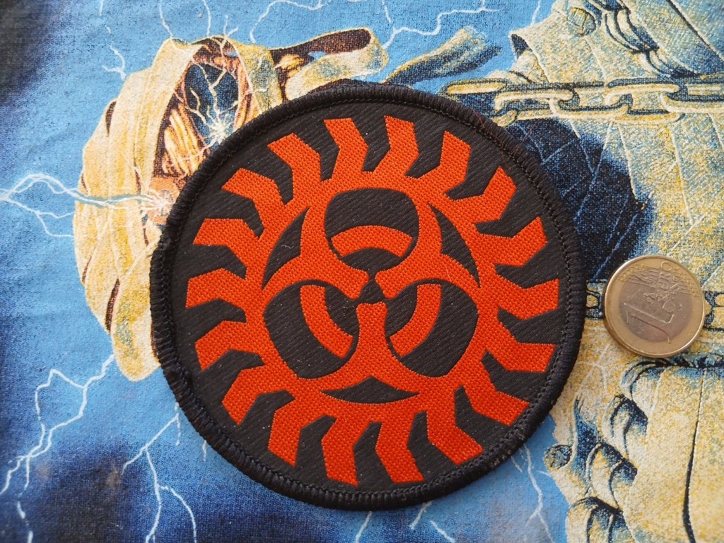 Biohazard mooie vintage logo patch b135 metal, Ophalen of Verzenden, Nieuw, Kleding