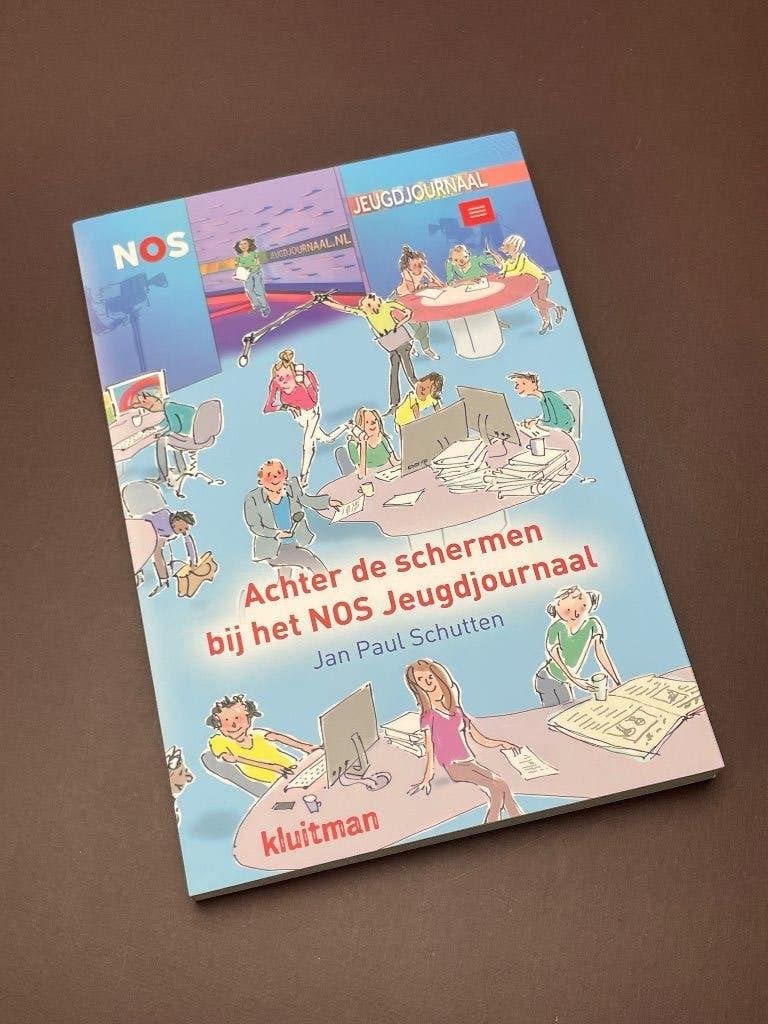 Ongelezen boek Achter de schermen bij het NOS Jeugdjournaal, Boeken, Ophalen of Verzenden, Nieuw, Media