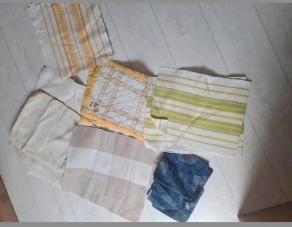Placemats 16 stuks van stof en 4 servetten, Huis en Inrichting, Keuken | Textiel, Ophalen of Verzenden, Zo goed als nieuw, Overige kleuren