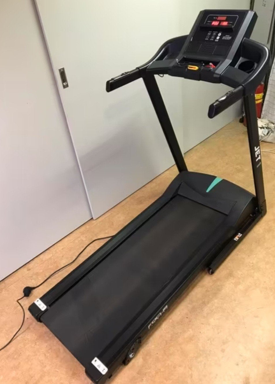 Zgan Loopband Focus Fitness Jet 1 met vloermat




Ben je op, Sport en Fitness, Fitnessapparatuur, Ophalen, Zo goed als nieuw