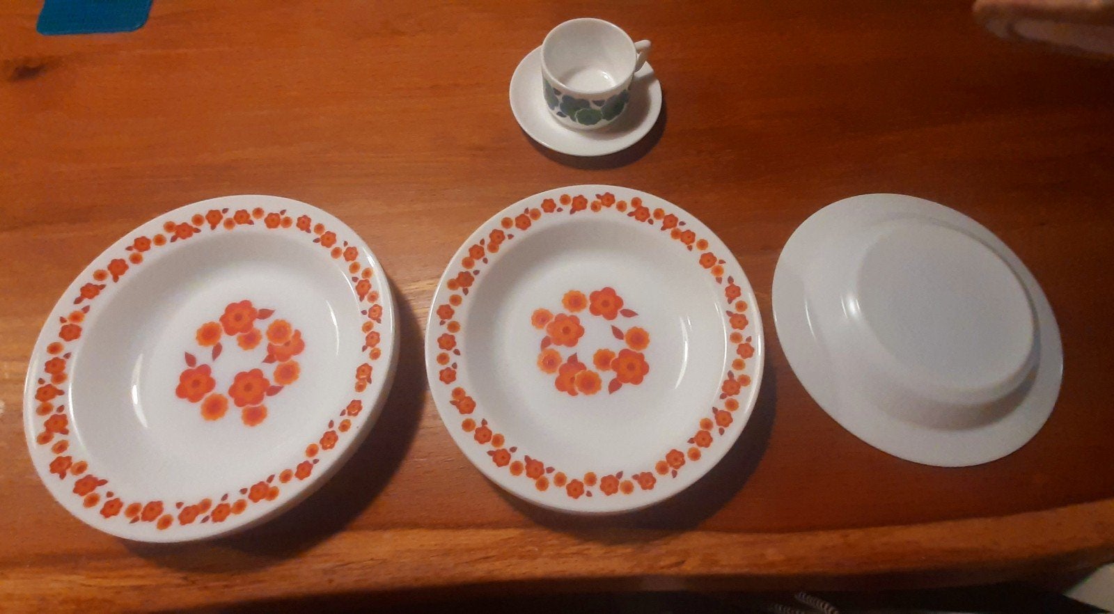 Retro borden 7x met bloemmotief Arcopal Lotus, Antiek en Kunst, Ophalen