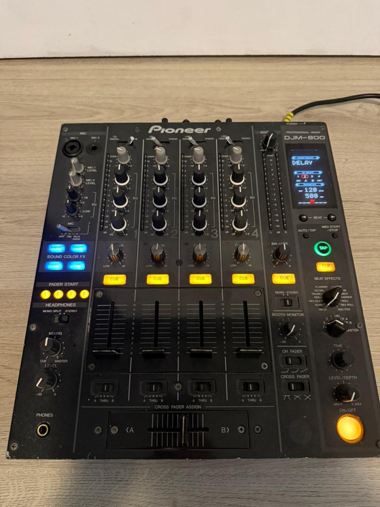 Pioneer DJM-800 Professionele DJ Mixer, Ophalen, Gebruikt, Minder dan 5 kanalen, Microfooningang