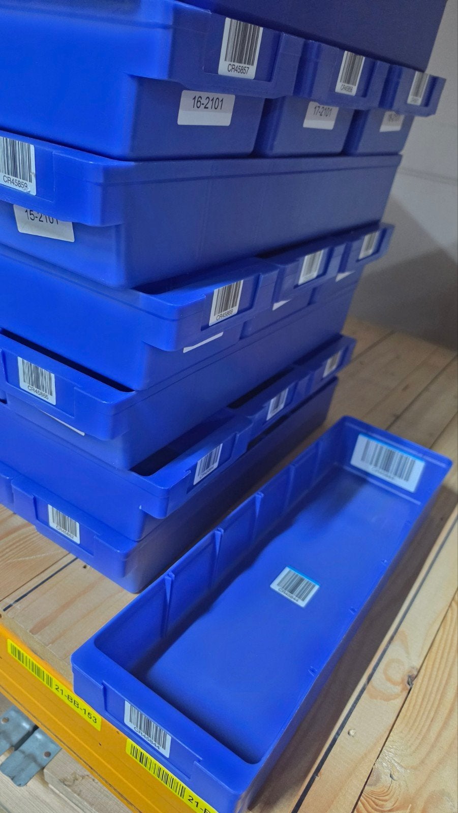 144x Blauwe magazijnbakken - 49.5x15x8, Ophalen, Gebruikt, 50 tot 75 cm, Minder dan 40 cm