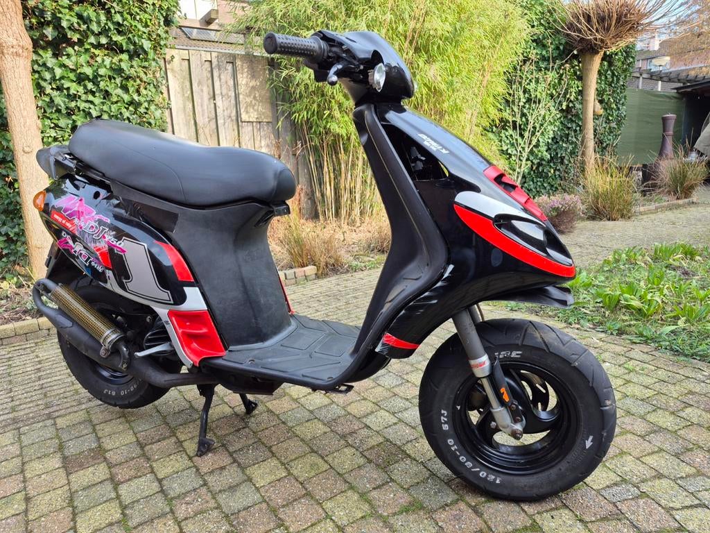 Typhoon 70cc snor 2005, Fietsen en Brommers, Scooters | Piaggio, Ophalen, Zo goed als nieuw, Benzine, Zip