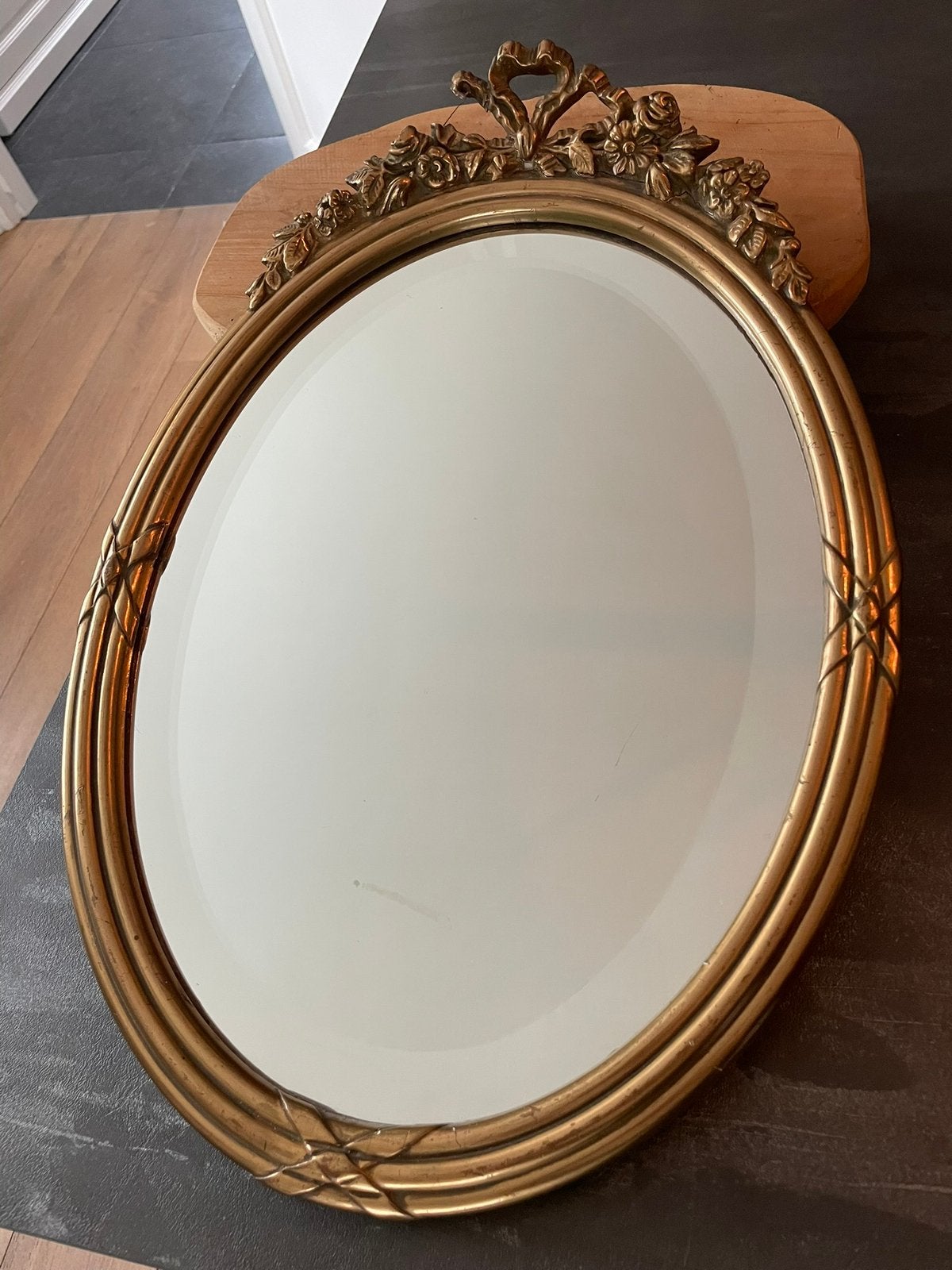 Antieke ovale kuifspiegel/ barok spiegel goud., Ophalen of Verzenden, Ovaal, Minder dan 50 cm, Minder dan 100 cm