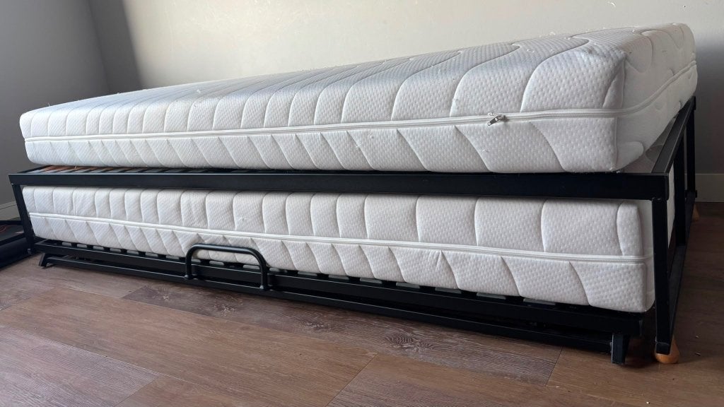 Logeerbed eenpersoons met uitschuifbaar tweede bed (wielen), Ophalen, Gebruikt, 90 cm, Eenpersoons