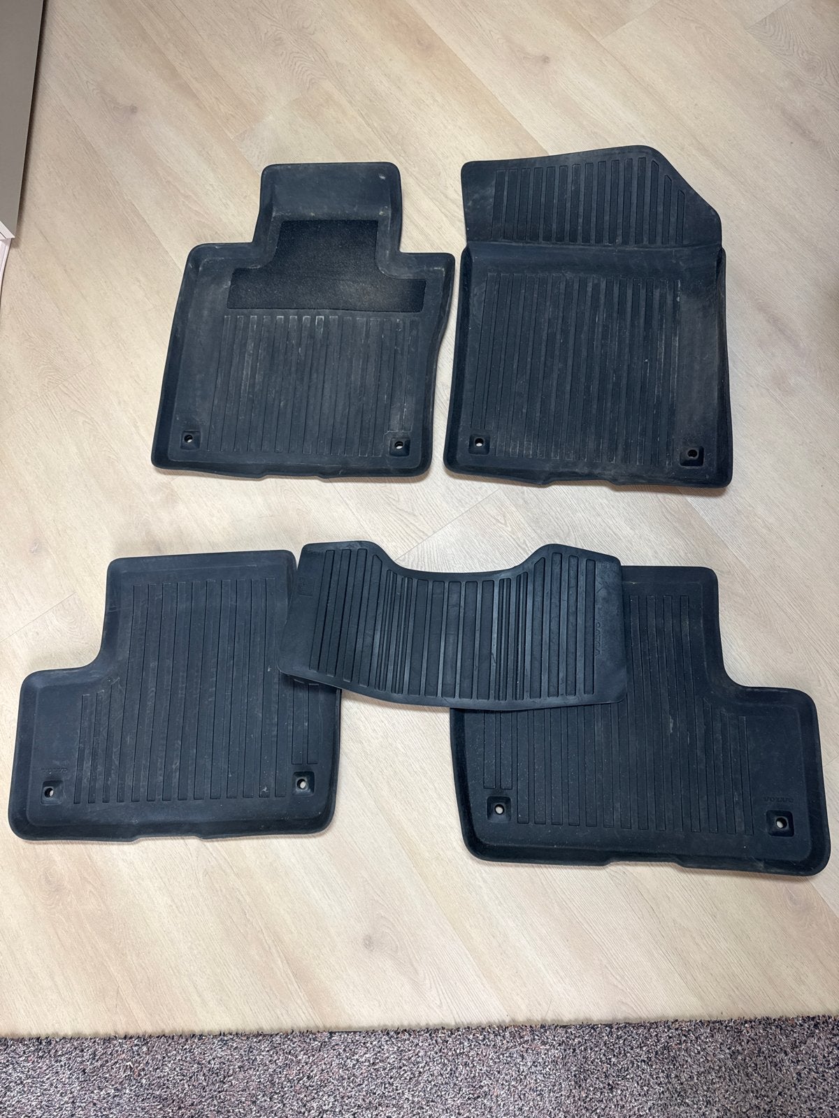 Rubberen automatten voor Volvo xc60 (set van 5), Ophalen of Verzenden, Gebruikt