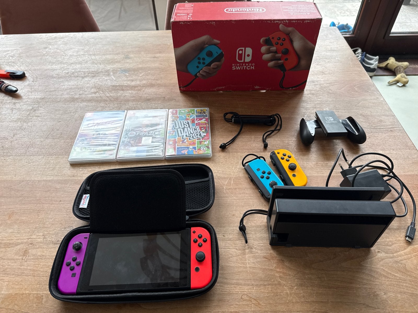 Nintendo Switch met 3 games en extra controllers, Ophalen of Verzenden, Switch Original, Met 3 controllers of meer, Gebruikt