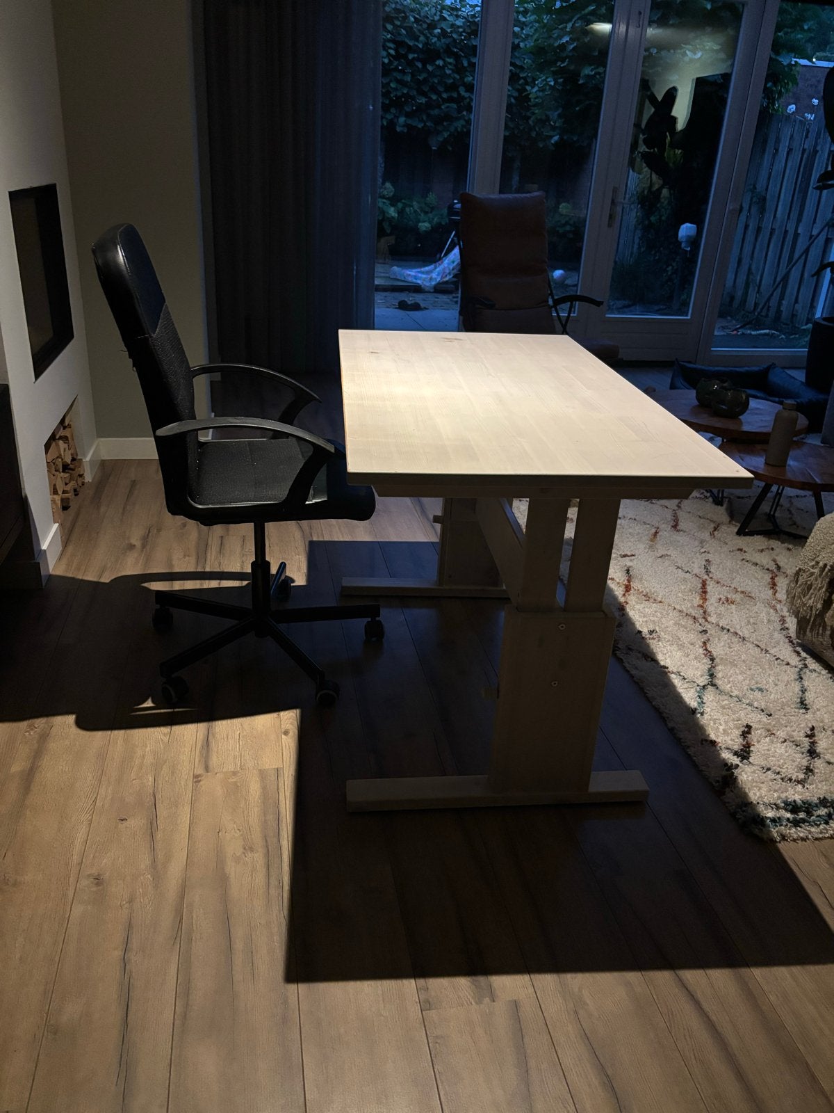 Houten Bureau verstelbaar met bureaustoel, Ophalen, Gebruikt, Tot twee personen, 50 tot 100 cm