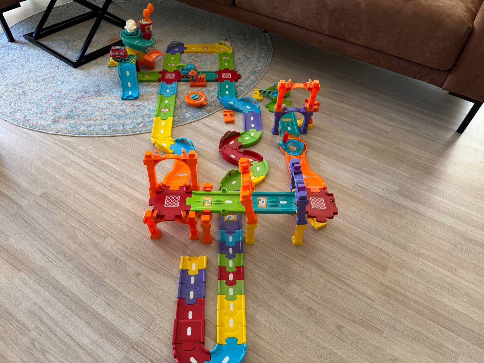 Vtech toet toet autobaan, Ophalen, Zo goed als nieuw, 2 tot 4 jaar