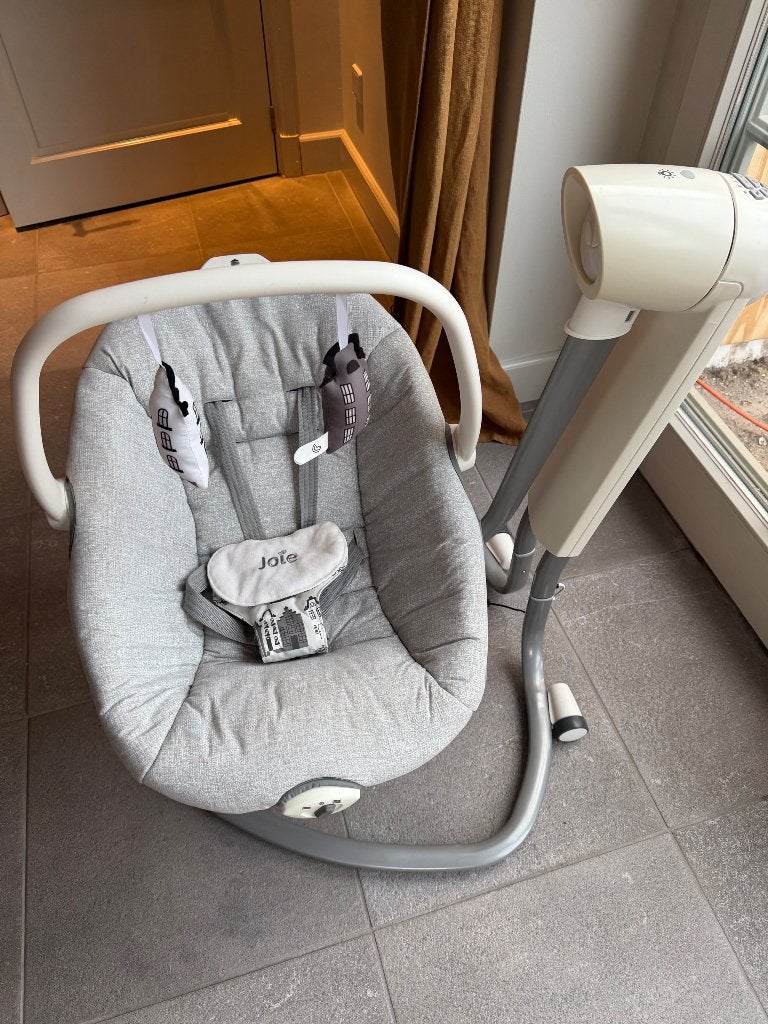 Joie baby swing 2 in 1, Schommelstoel, Ophalen, Overige merken, Met gordel(s) of riempje(s)
