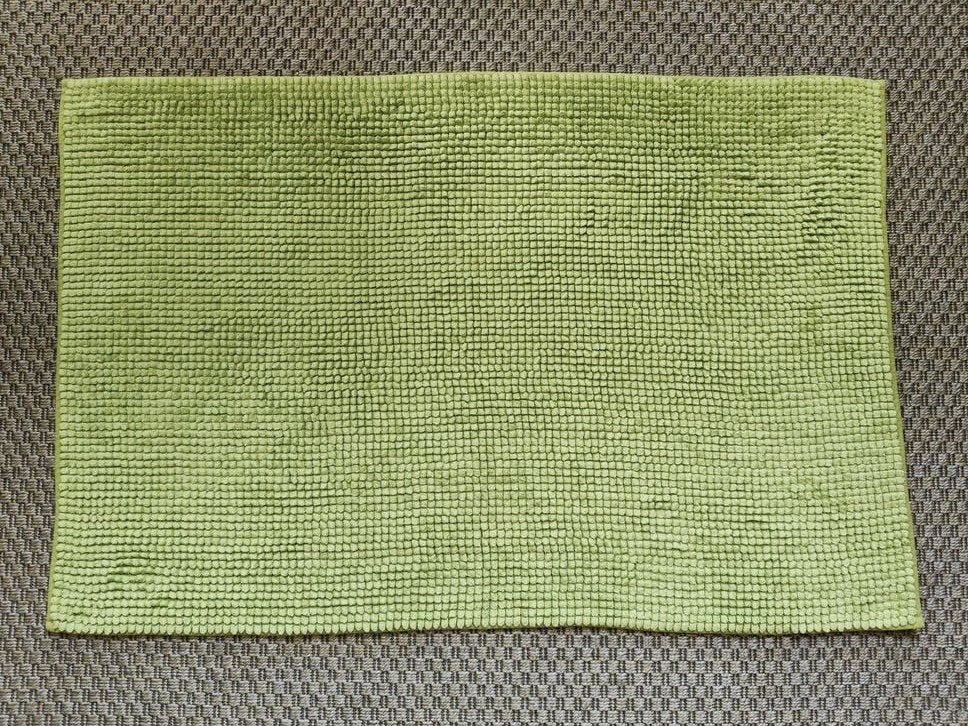 Set van 2 badmatten: groen en paars, zacht en absorberend, Gebruikt, 50 tot 100 cm, Modern, Rechthoekig
