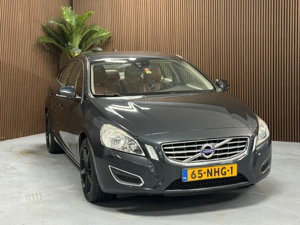 Volvo S60 2.0T Intro Ed. (bj 2010, automaat), Auto's, Euro 5, 4 cilinders, S60, Origineel Nederlands