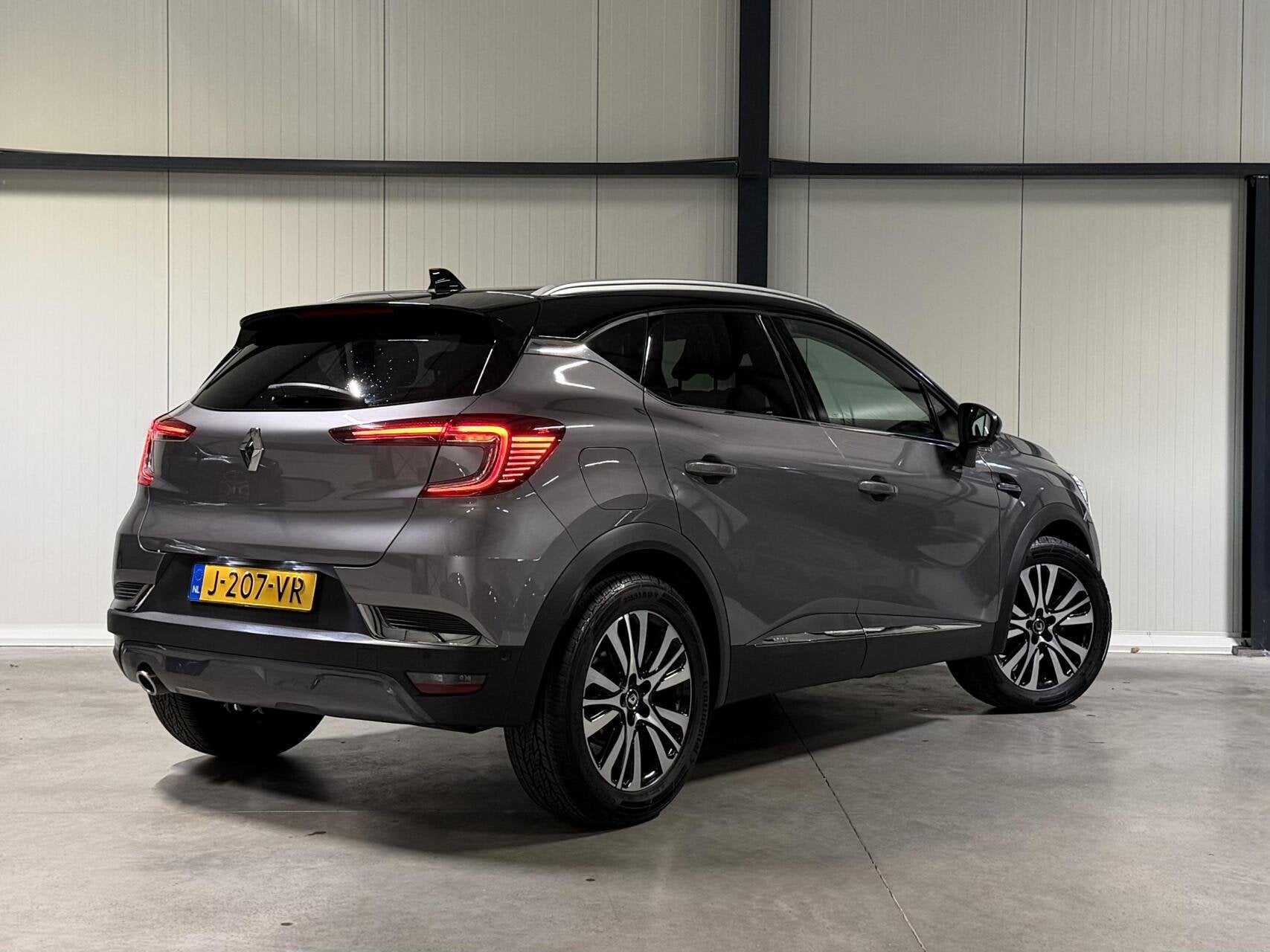 Renault Captur 1.3 TCe 155PK Initiale Paris Trekhaak Bose, Auto's, Gebruikt, Euro 6, Bedrijf, 154 pk