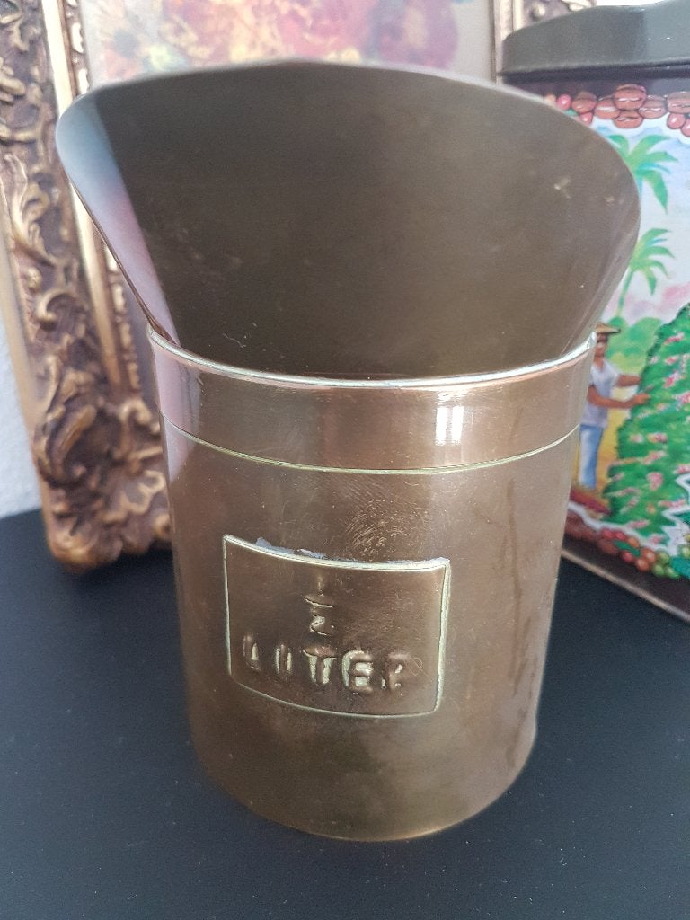 Grote antieke geel koperen 1/2 liter maatbeker €12,50, Antiek en Kunst, Ophalen of Verzenden
