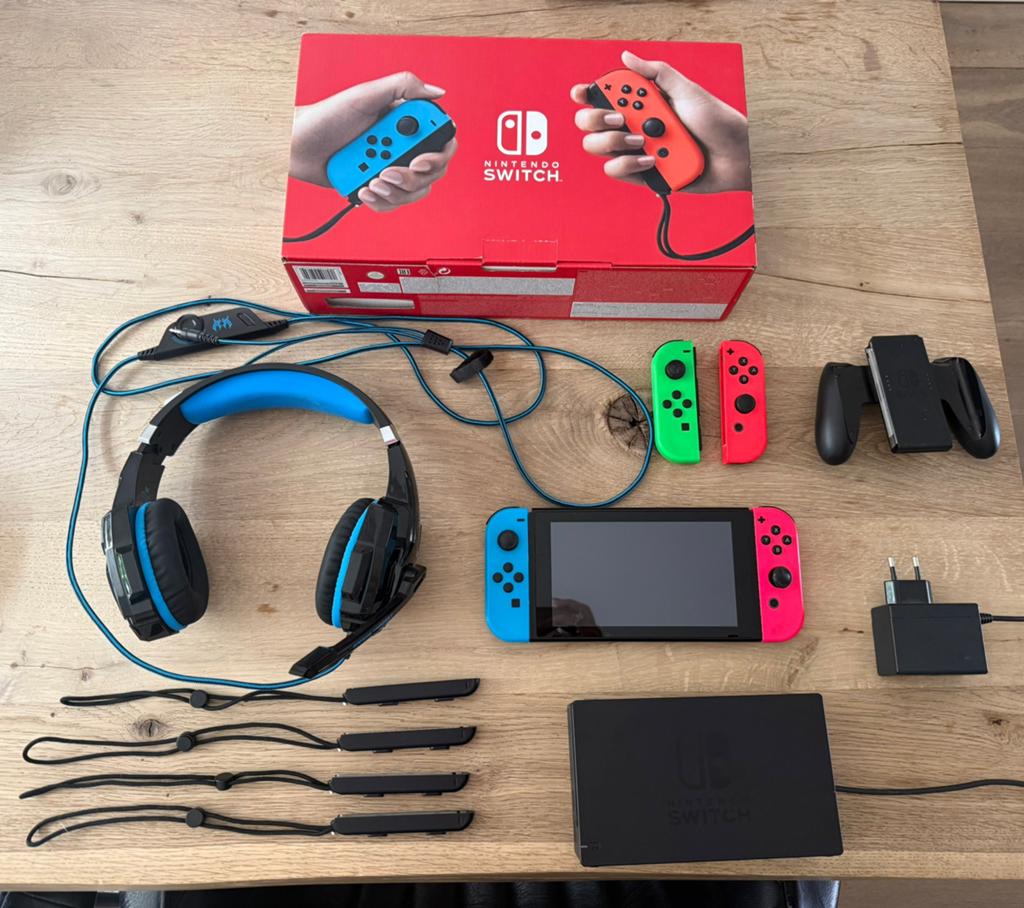 Switch V2 2019, Verzenden, Zo goed als nieuw, Met 3 controllers of meer, Switch 2019 Upgrade