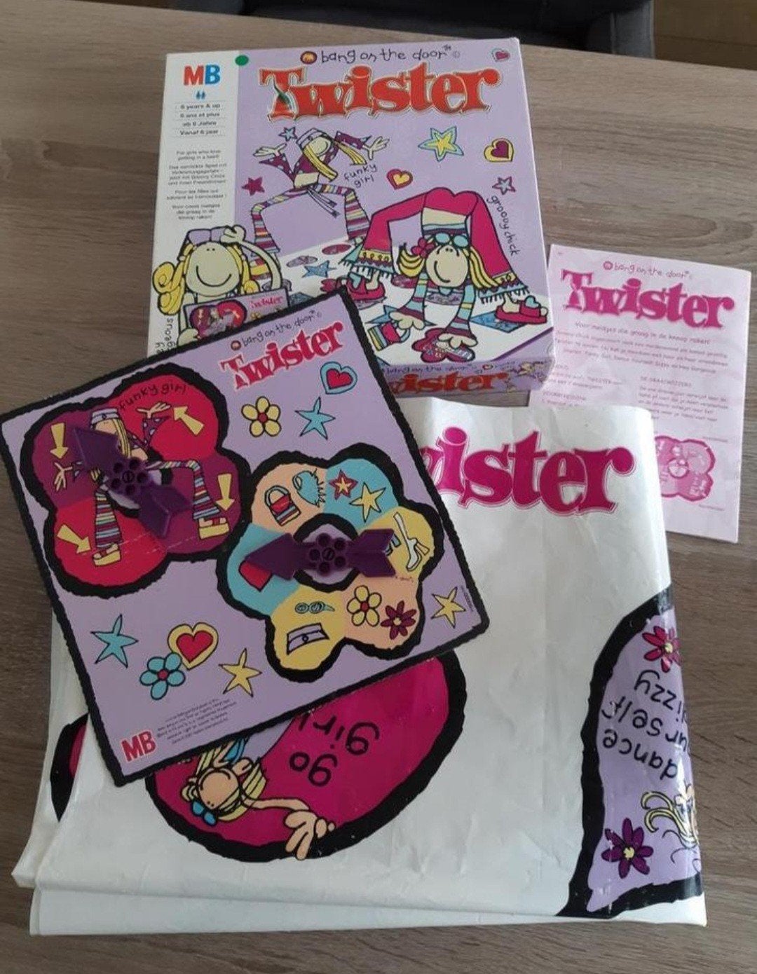 Twister, Ophalen of Verzenden, Zo goed als nieuw