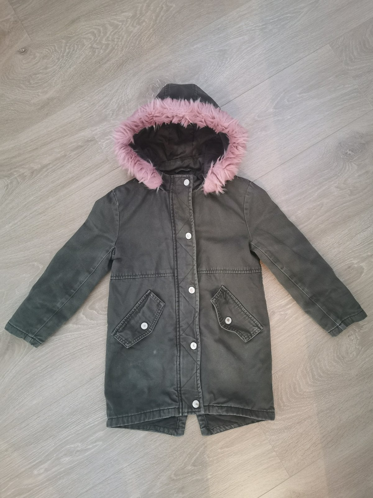 River Island winterjas legergroen roze maat 110, Ophalen of Verzenden, Gebruikt, Meisje, Jas