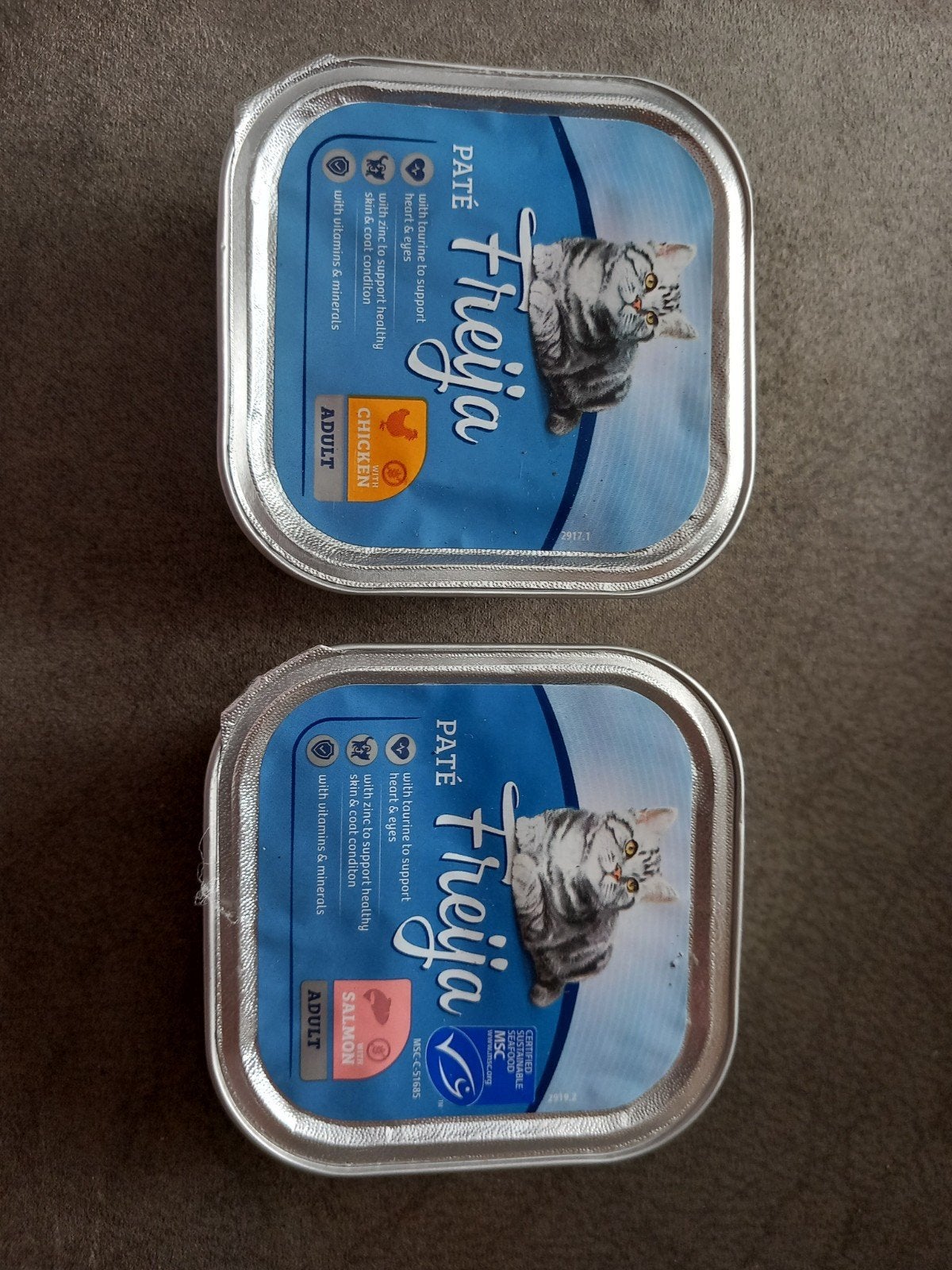 gratis 2 blikjes kattenvoer paté zalm en kip, Ophalen of Verzenden, Kat