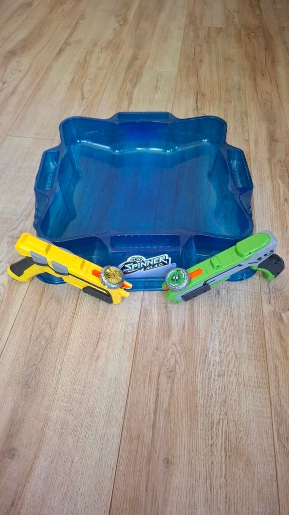 Spinner M.A.D. Arena met 2 Blasters en Spinners, Ophalen of Verzenden, Gebruikt, Jongen of Meisje