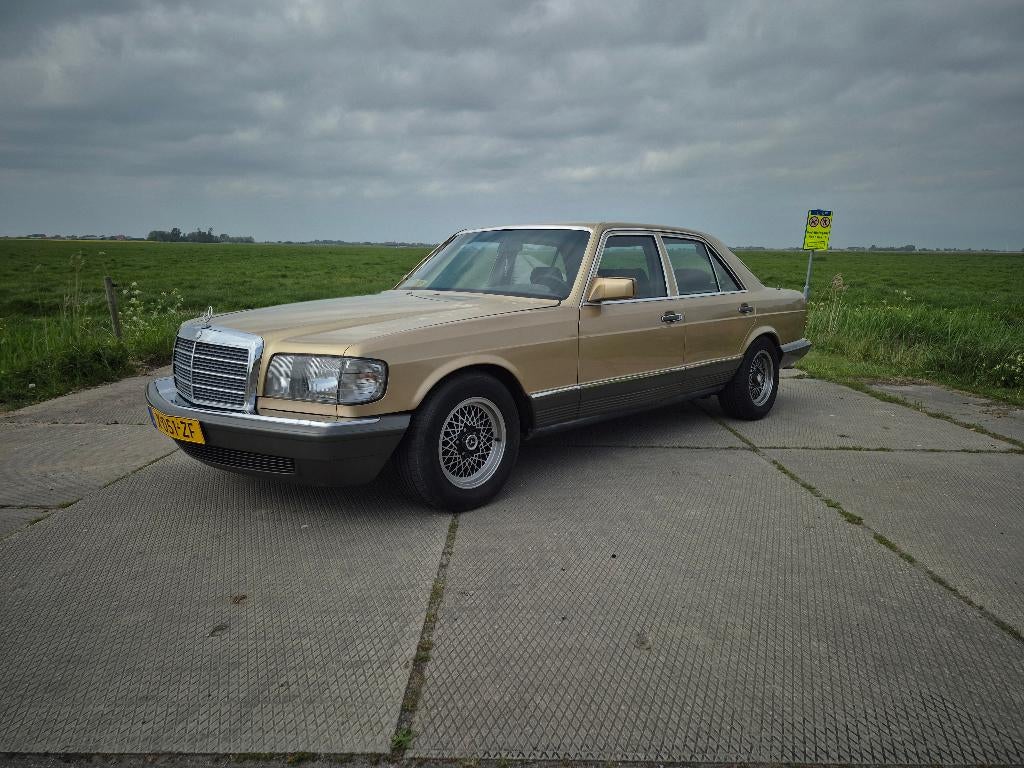 Mercedes w126 300sd turbo diesel automaat nieuwe apk 1982, Auto's, Mercedes-Benz, Automaat, 1700 kg, Geel, Diesel